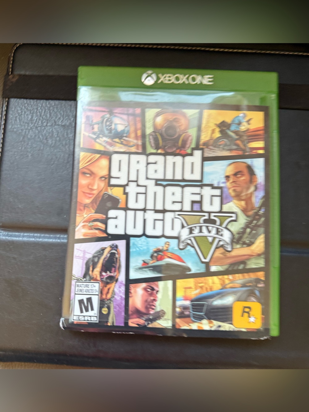 Grand Theft Auto V (GTA V) - Green Case Xbox one